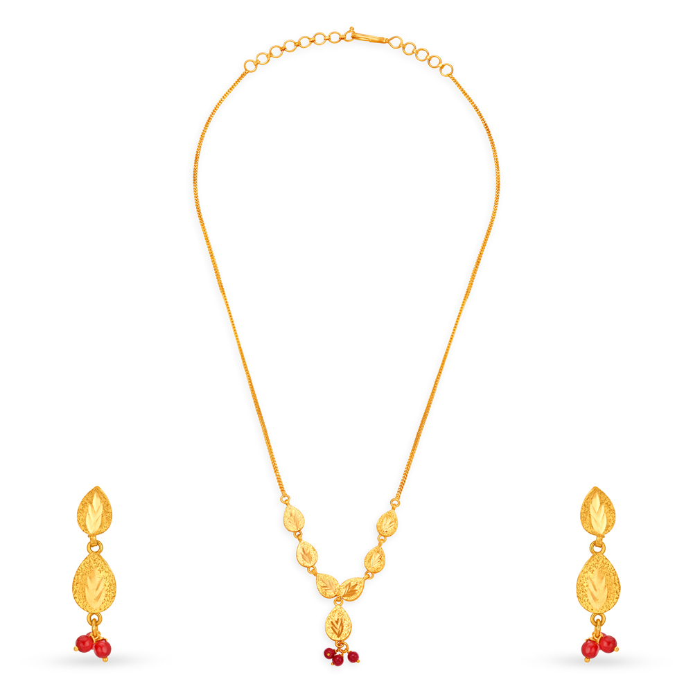 Dainty Gold Necklace Set,,hi-res image number null