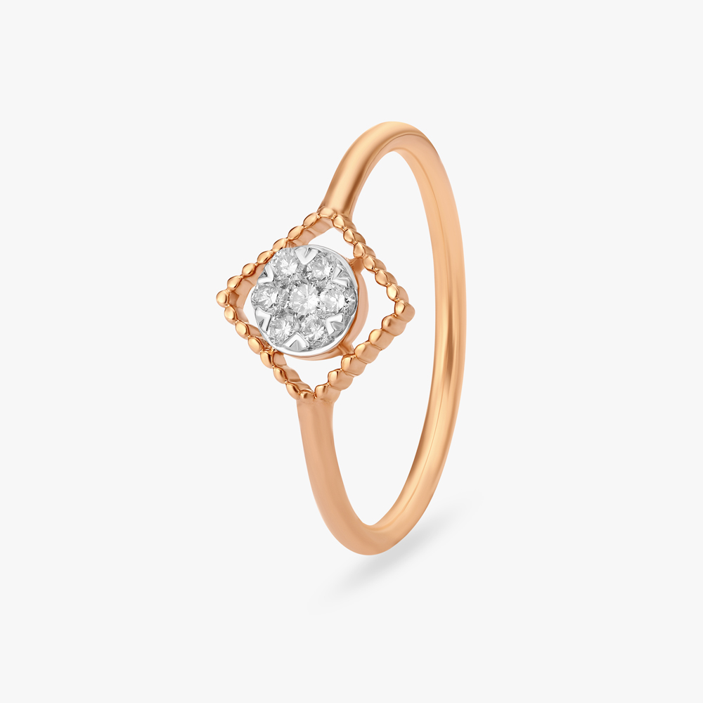 

Antique Elegance Diamond Finger Ring