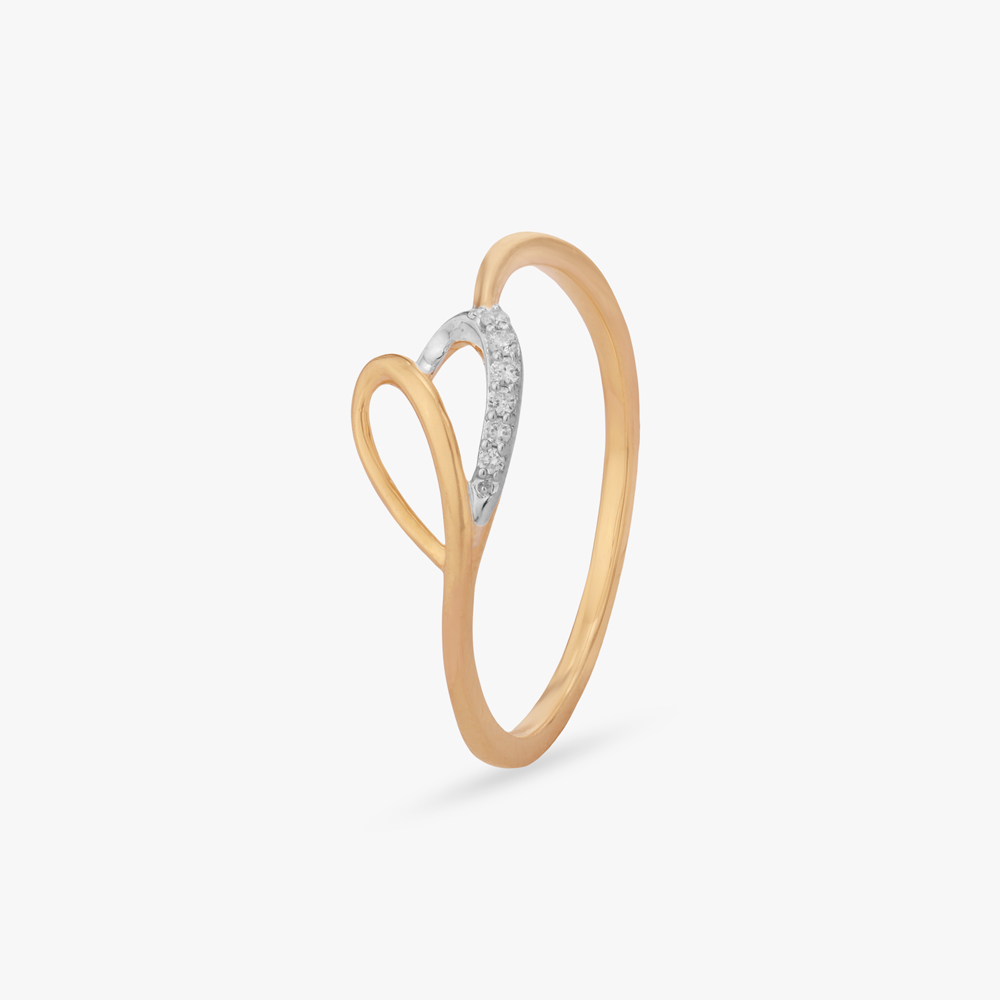 

Fluid Curve Diamond Ring