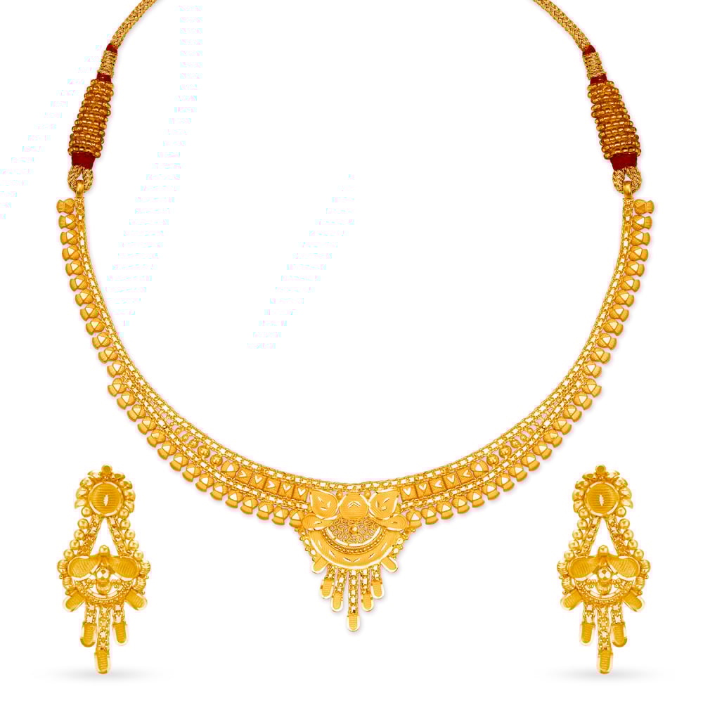 

Ravishing Gold Necklace Set