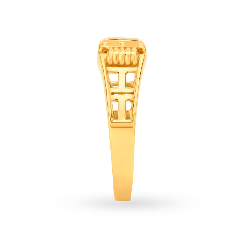 Sublime 22 Karat Yellow Gold Finger Ring,,hi-res image number null