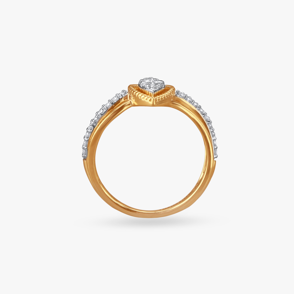 Elegant Cluster Diamond Finger Ring,,hi-res image number null