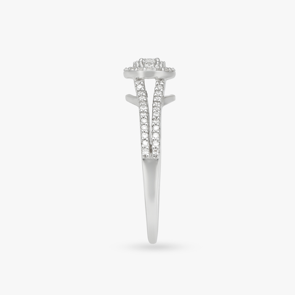 Halo Diamond Finger Ring,,hi-res image number null