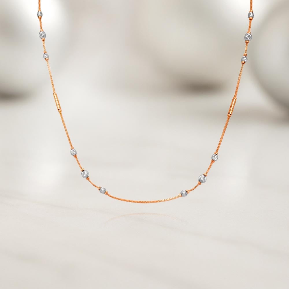 

Sophisticated Simple Gold Chain