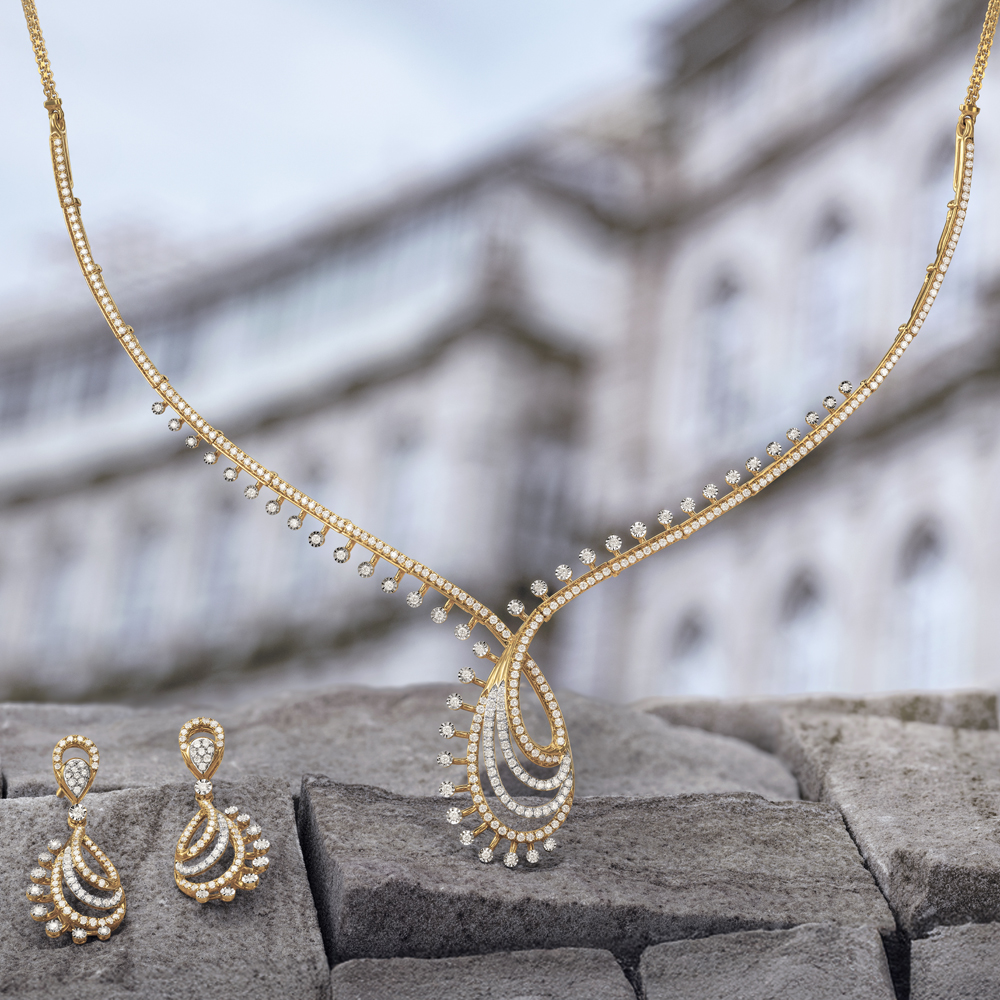 Curved Perfection Diamond Necklace Set,,hi-res image number null
