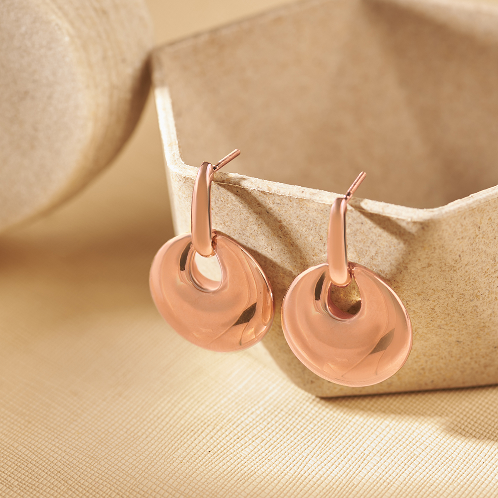 Refined Gold Hoop Earrings