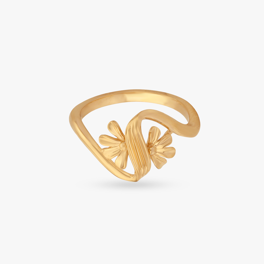 

Floral Vine Gold Ring