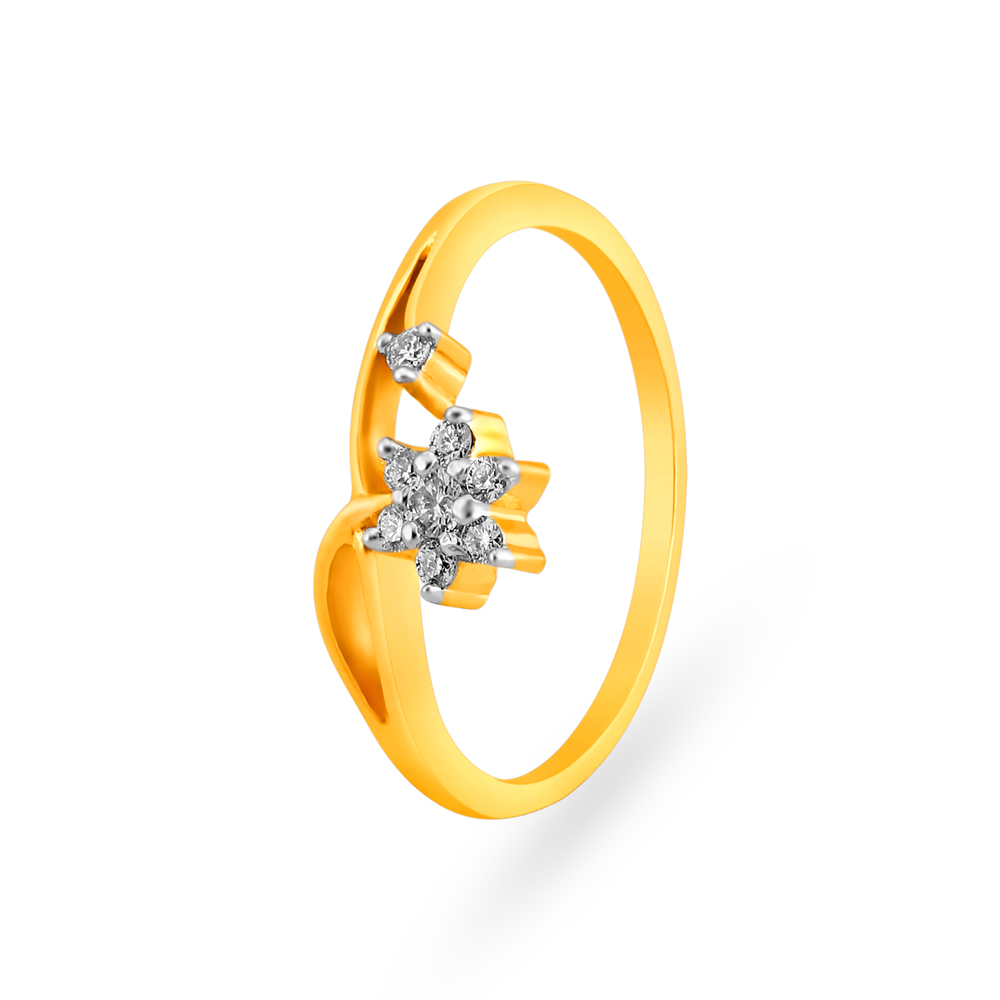 

Glimmering Flora Diamond Finger Ring