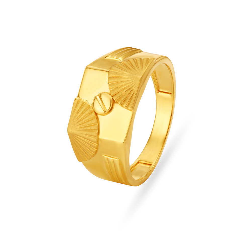 Fancy Circle Pattern Gold Finger Ring For Men
