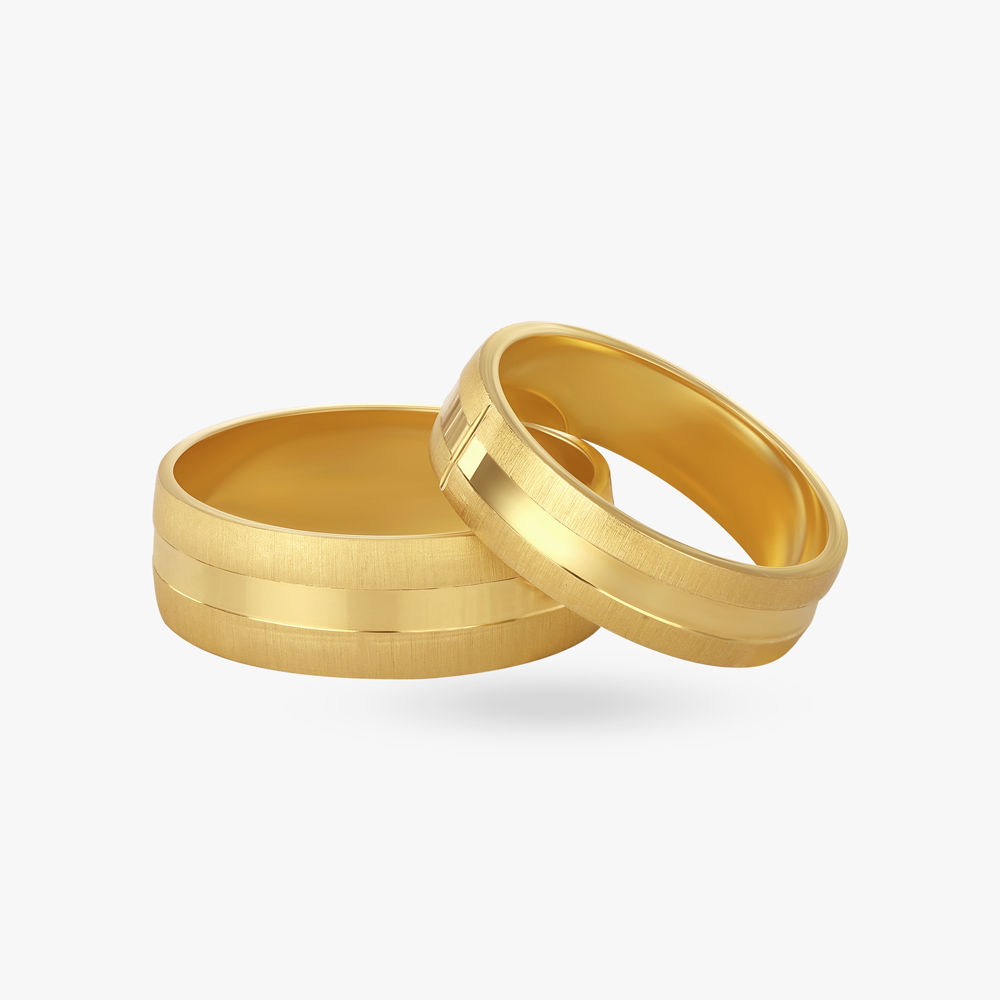 Sculpted Men's Gold Finger Ring,,hi-res image number null