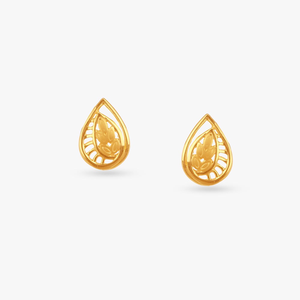 

Woven Leaf Gold Stud Earrings