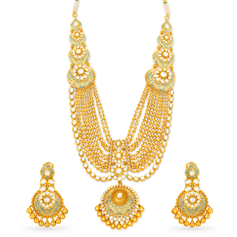 Luxurious Gold Necklace Set for the Punjabi Bride