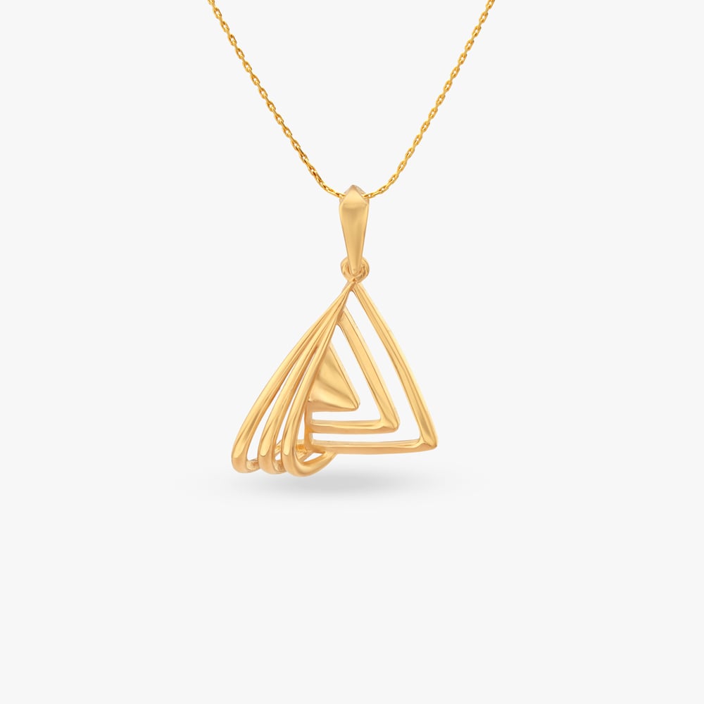 

Chic Aura Gold Pendant