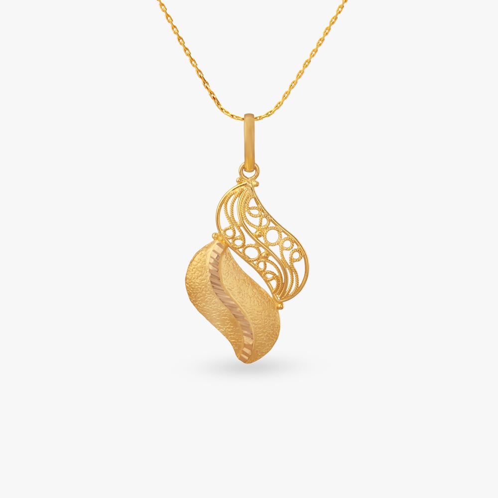 

Eternal Bloom Gold Pendant