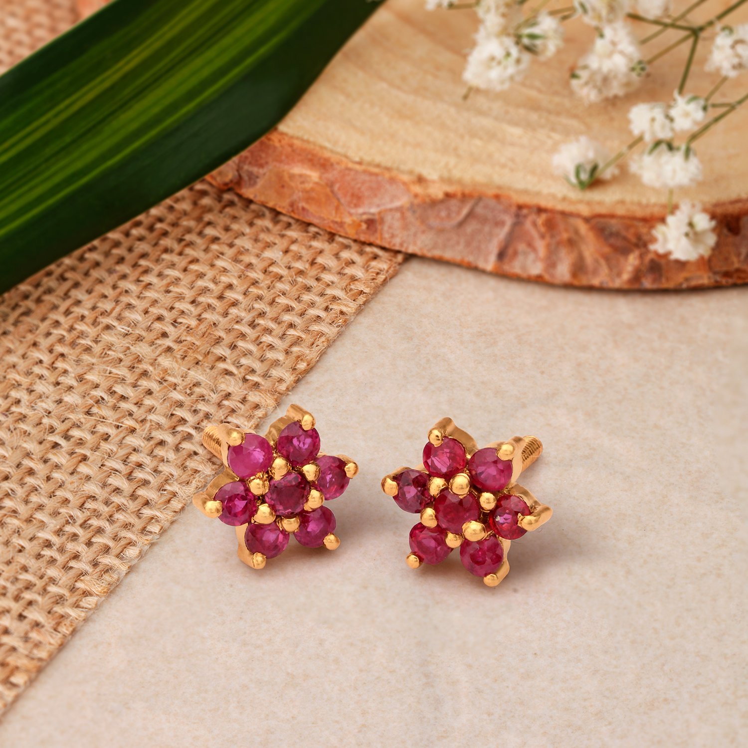 

Chic Floral Ruby Gold Stud Earrings