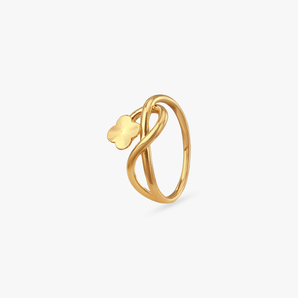 

Blossom Wave Gold Ring