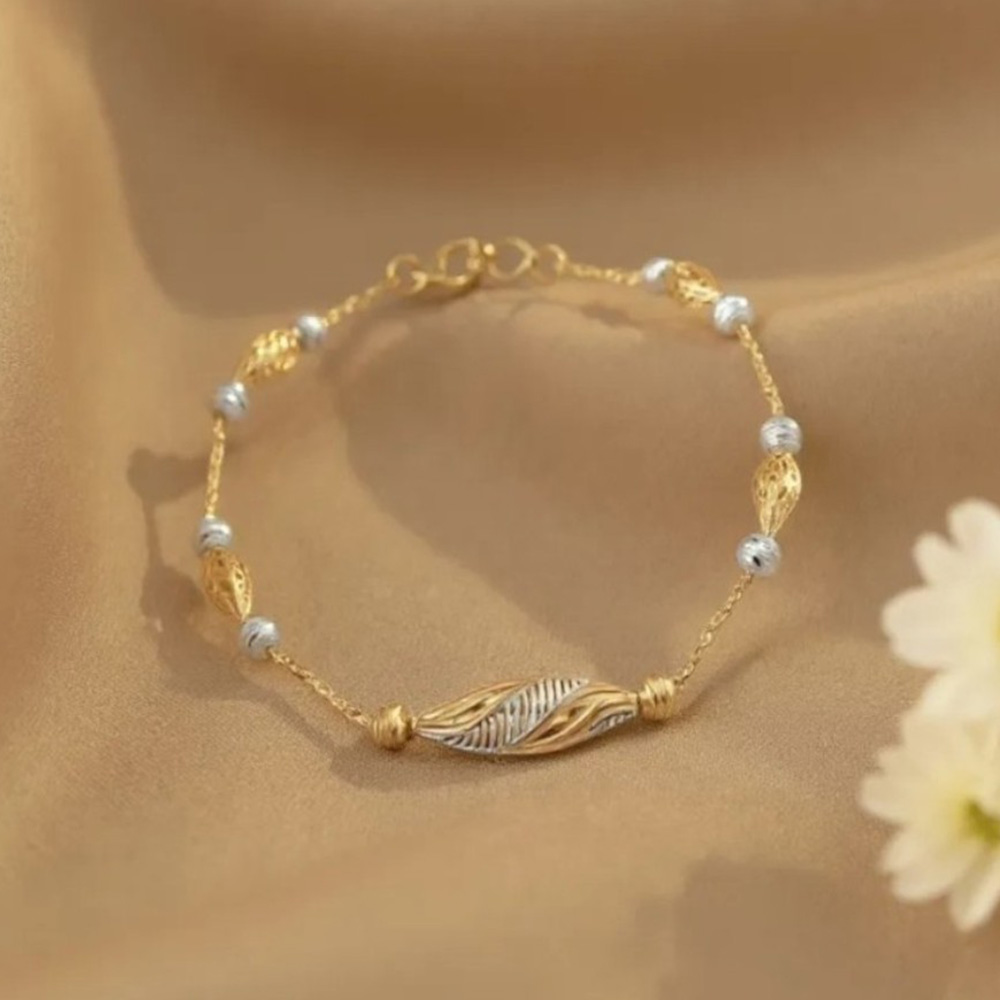 

Swirl Shine Gold Bracelet