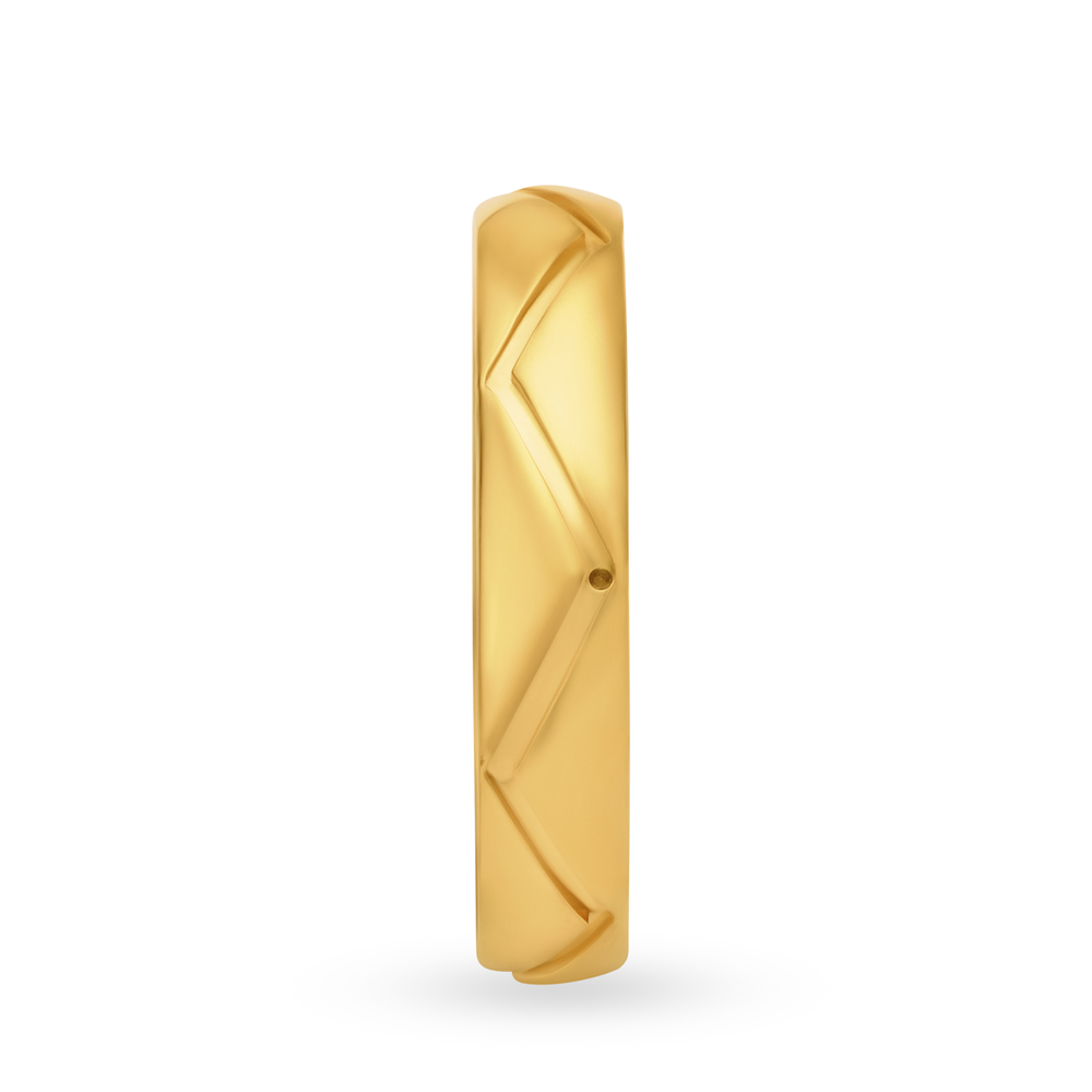Classy 22 Karat Yellow Gold Patterned Ring,,hi-res image number null