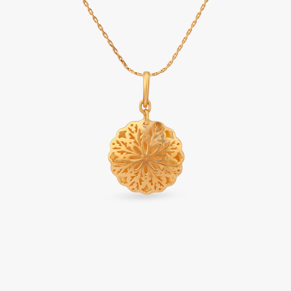 

Regal Filigree Gold Pendant
