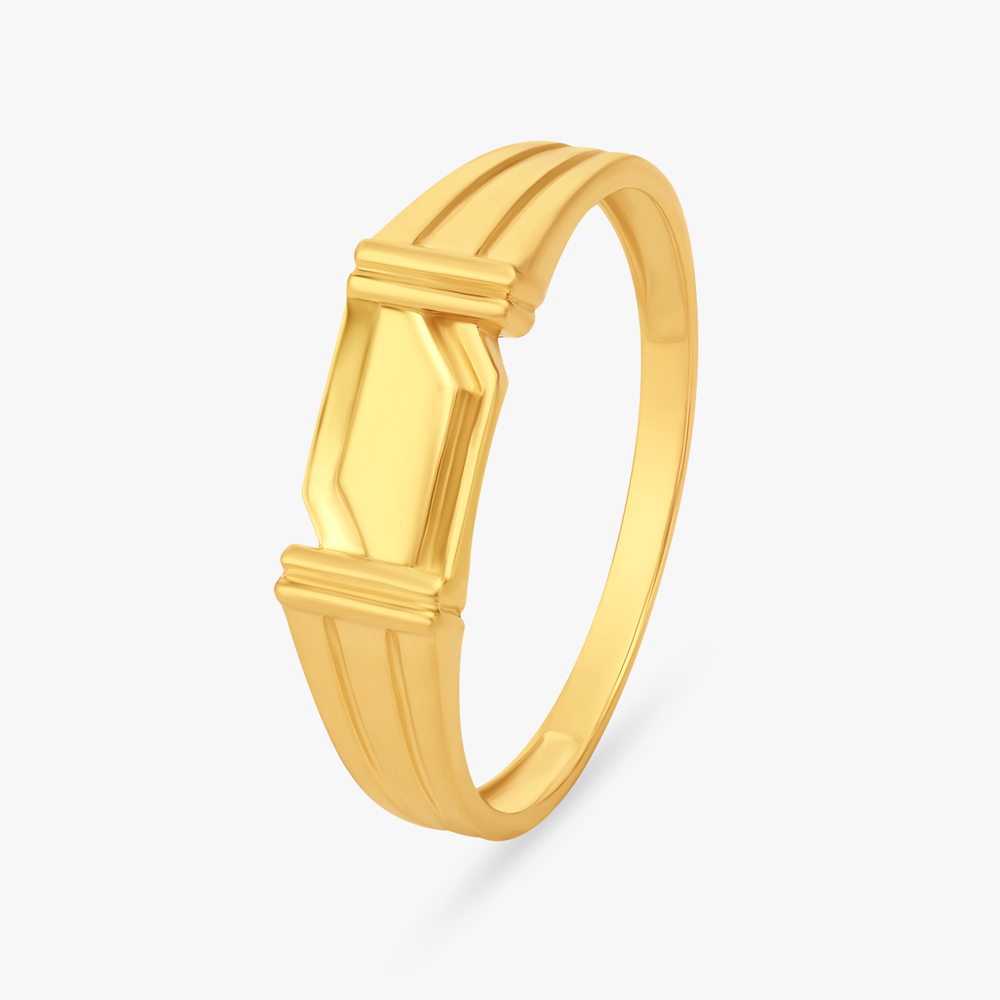 Eye-Catching Refined Gold Ring for Men