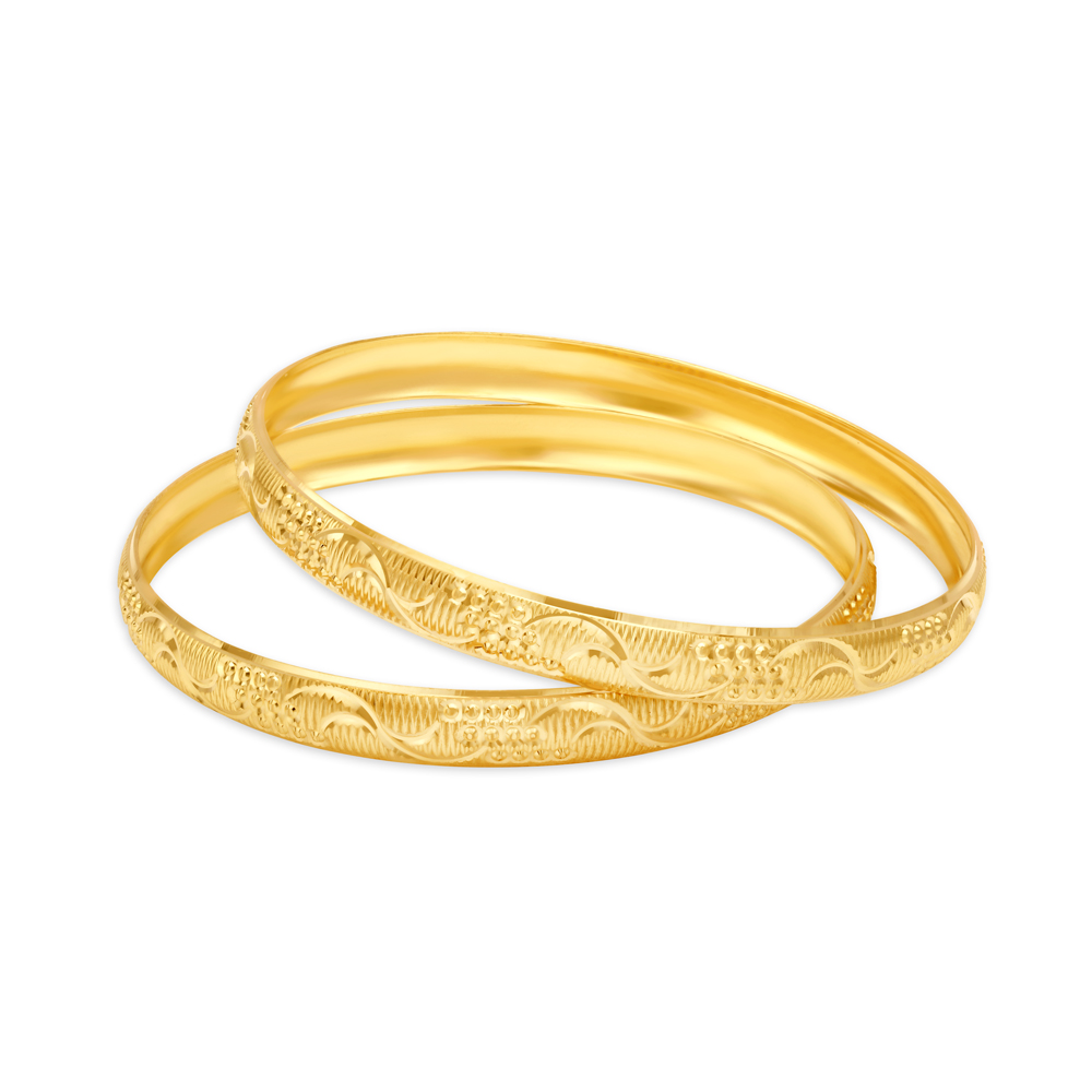 Dainty Gold Bangle