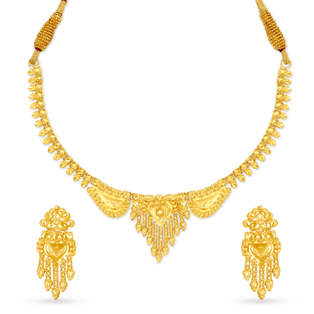 Romantic Gold Necklace Set for the Bengali Bride