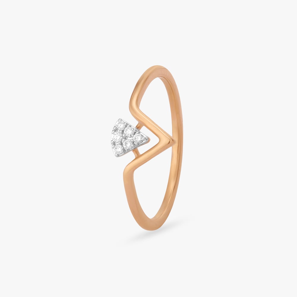 

Chevron Point Diamond Ring