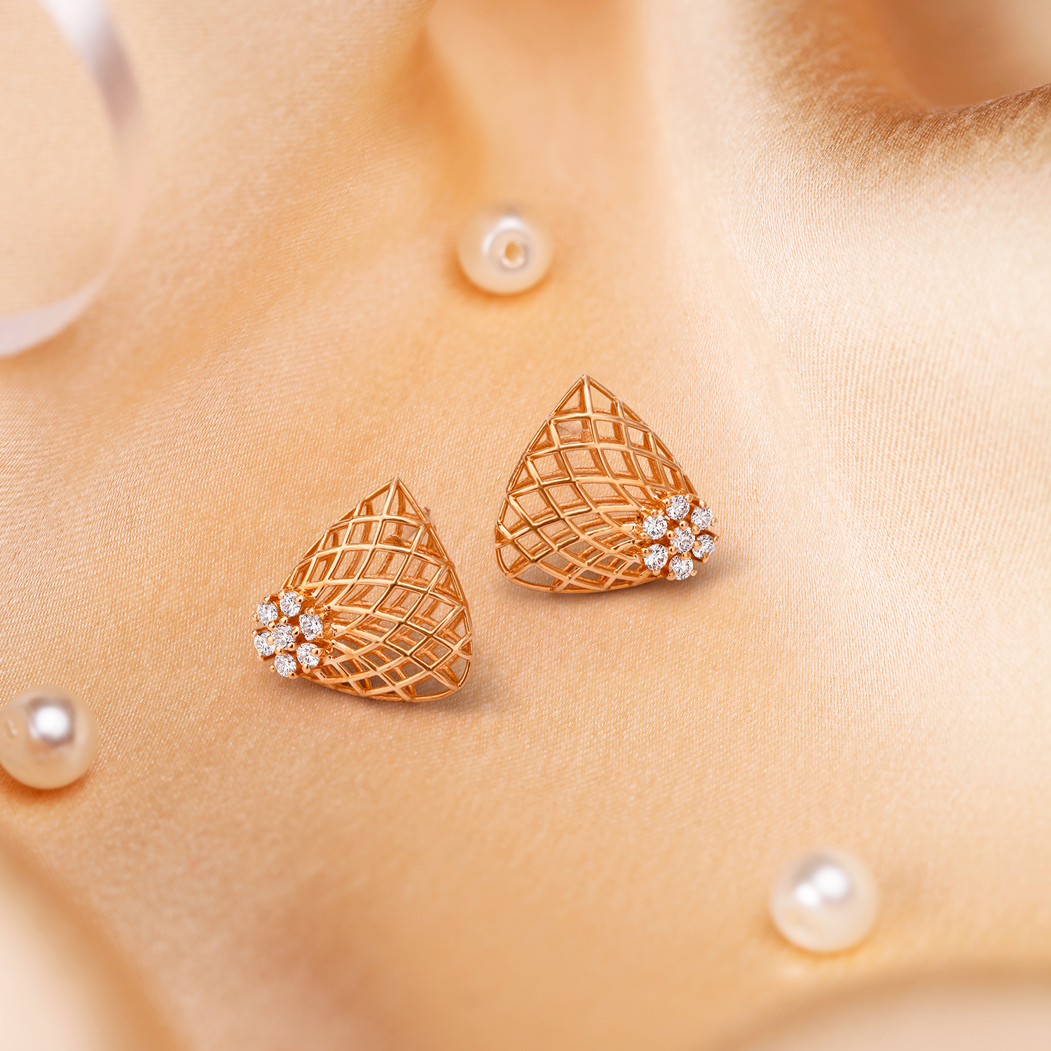 Ravishing Jali Work Diamond Stud Earrings