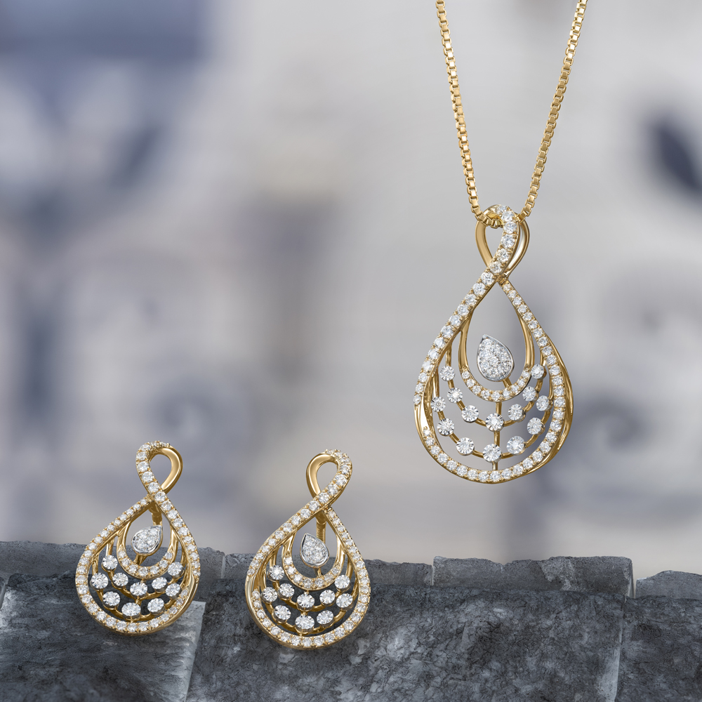 Timeless Tranquillity Diamond Pendant and Earrings Set,,hi-res image number null