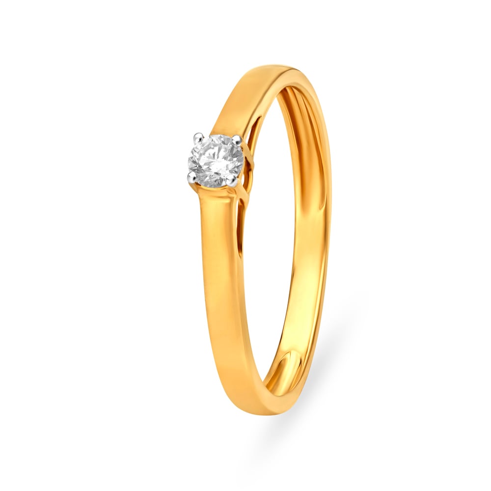 

Sleek Gold and Diamond Finger Ring