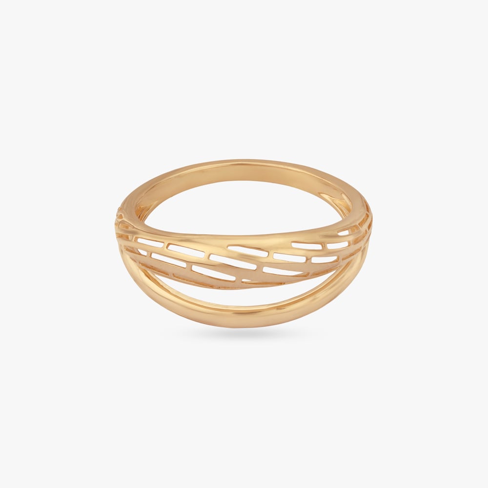 

Sculpted Layer Gold Ring