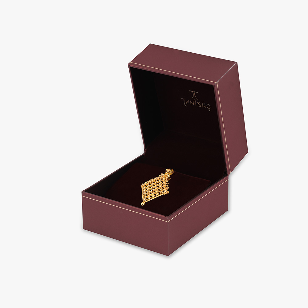 Exquisite Gold Pendant,,hi-res image number null
