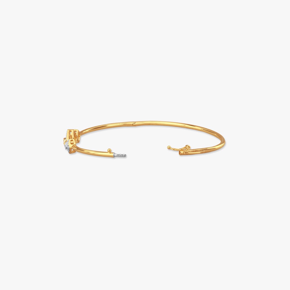 

Linked Rhombus Diamond Bangle