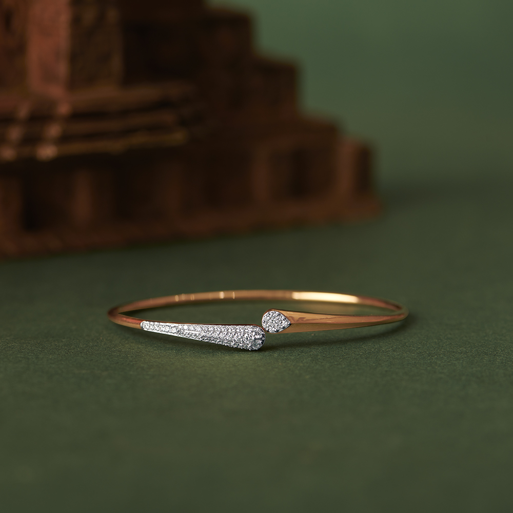 Sleek Radiance Diamond Bangle