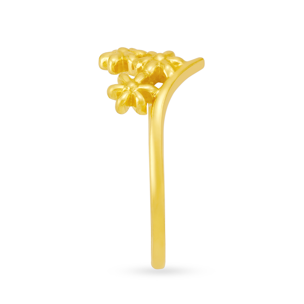Adorable 22 Karat Yellow Gold Floral Finger Ring,,hi-res image number null