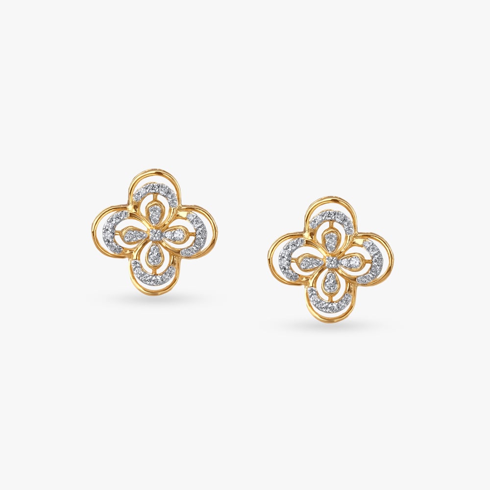 

Gleaming Petal Diamond Stud Earrings