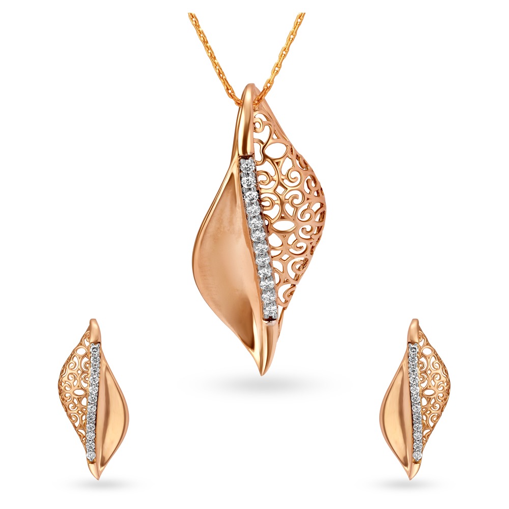 18 Karat Gold and Diamond Pendant Set