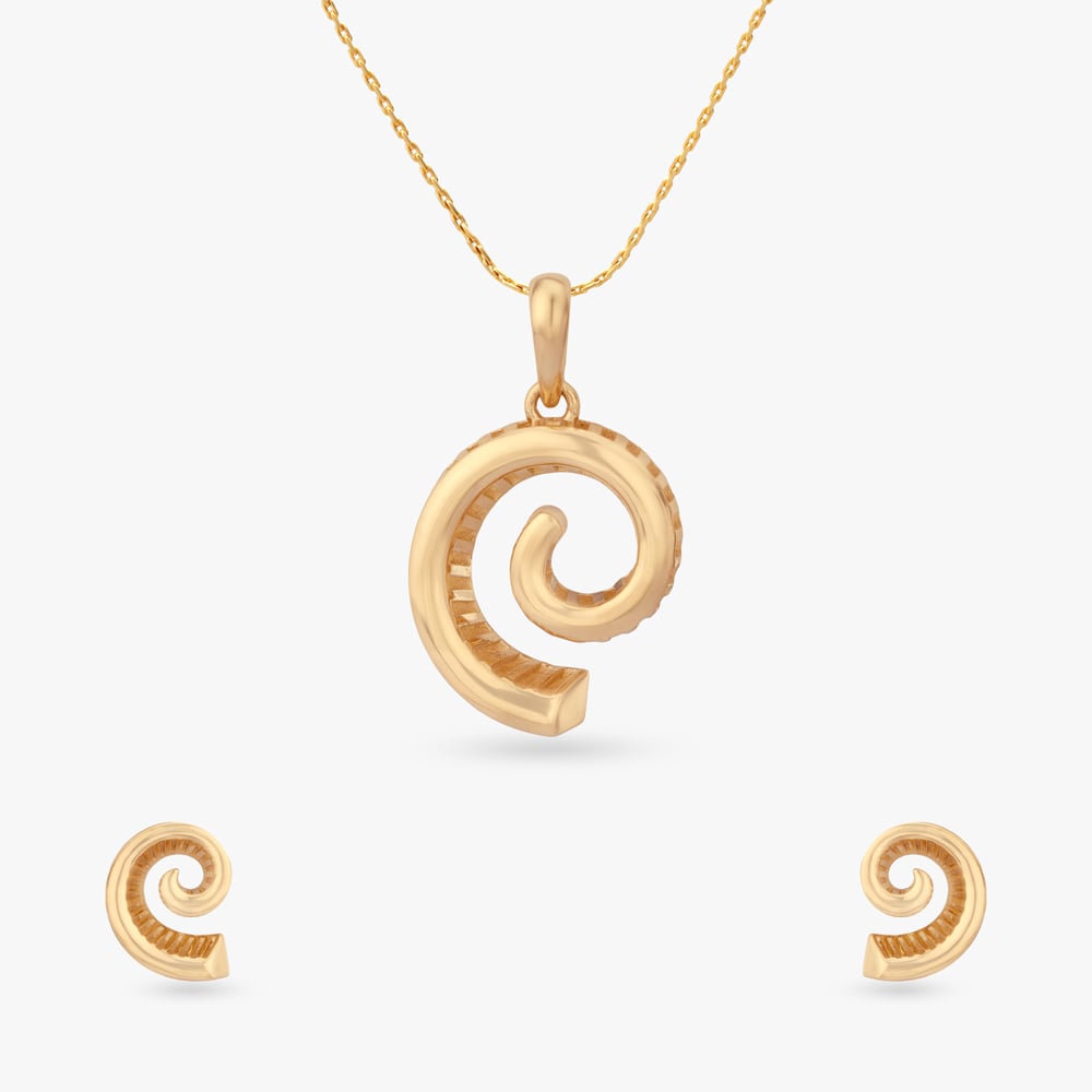 

Sculpted Circle Gold Pendant and Earrings Set