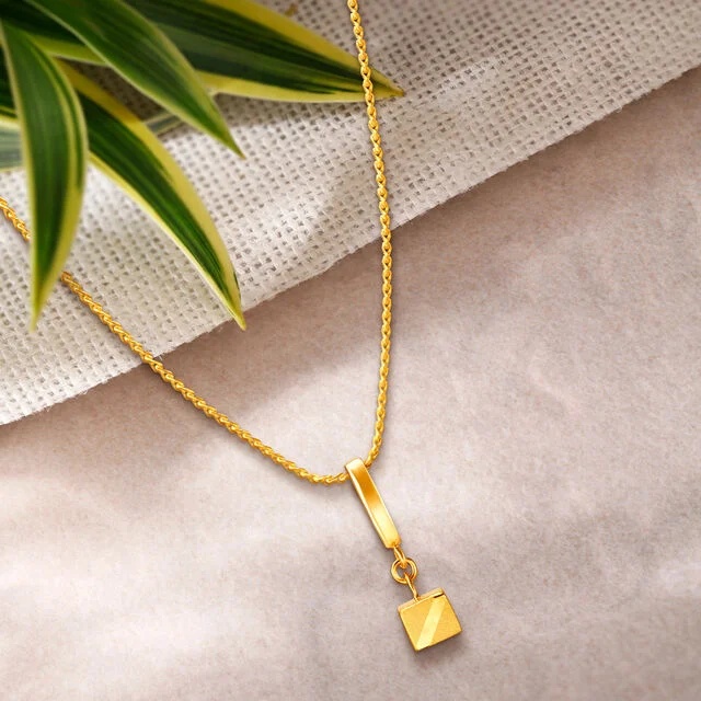 Chic Gold Pendant,,hi-res image number null