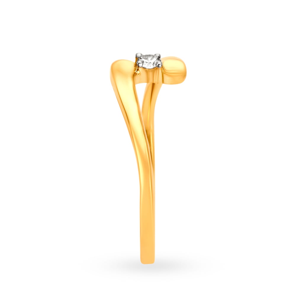 Glimmering 18 Karat Yellow Gold And Diamond Finger Ring,,hi-res image number null