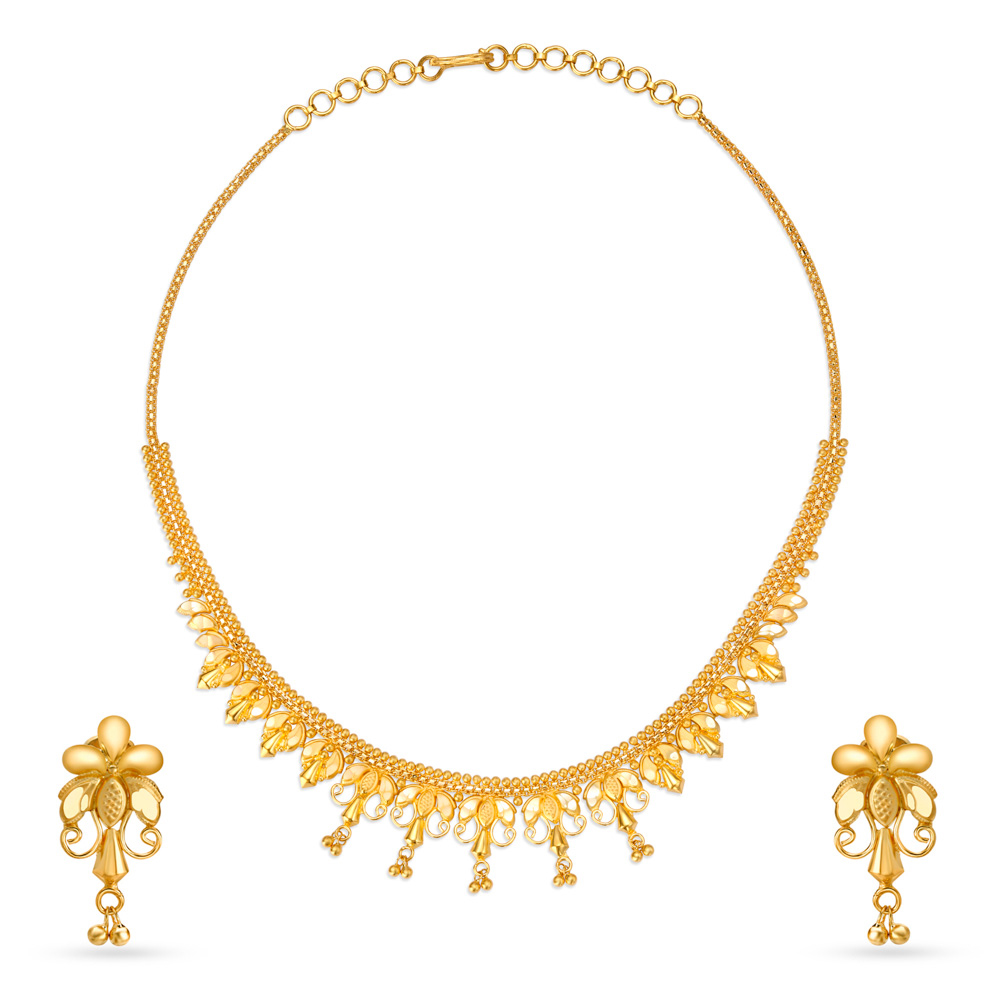 Lustrous Gold Necklace and Earrings Set