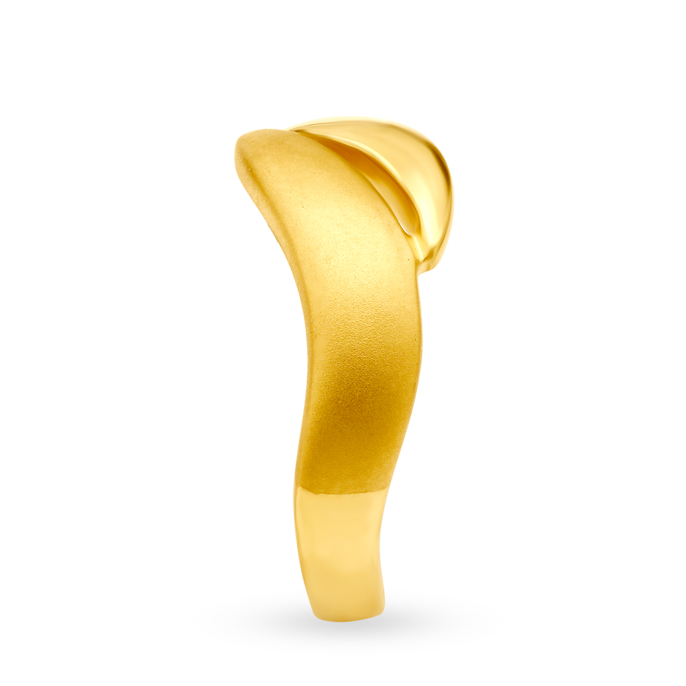 Enrapturing Yellow Gold Waved Finger Ring,,hi-res image number null
