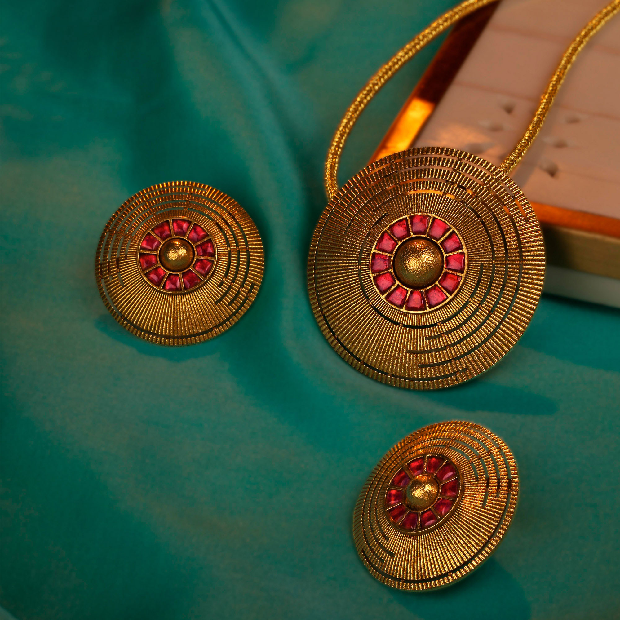 Regal Graceful Pendant and Earrings Set
