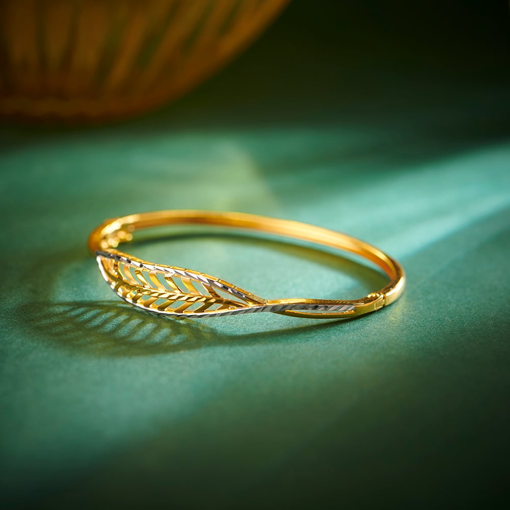 Charming Leaf Bangle,,hi-res image number null