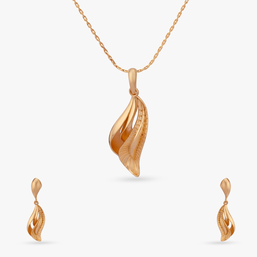 

Flowing Wave Gold Pendant and Earrings Set