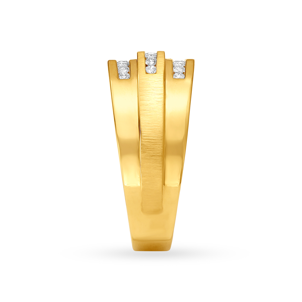 Bold 18 Karat Yellow Gold And Diamond Stripe Pattern Finger Ring,,hi-res image number null