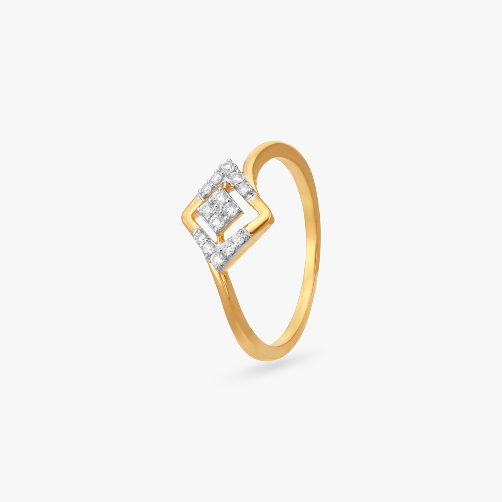 

Structured Sparkle Diamond Ring