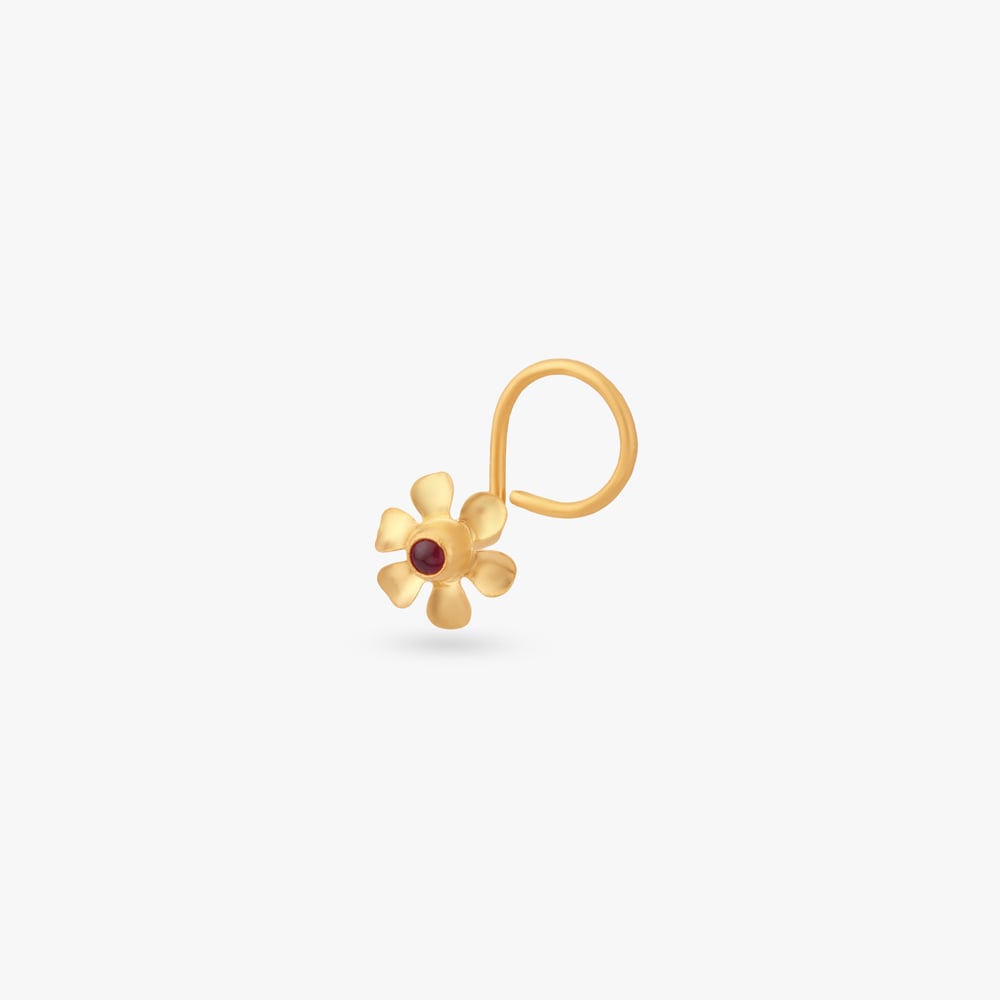 

Petite Bloom Gold Nose Pin