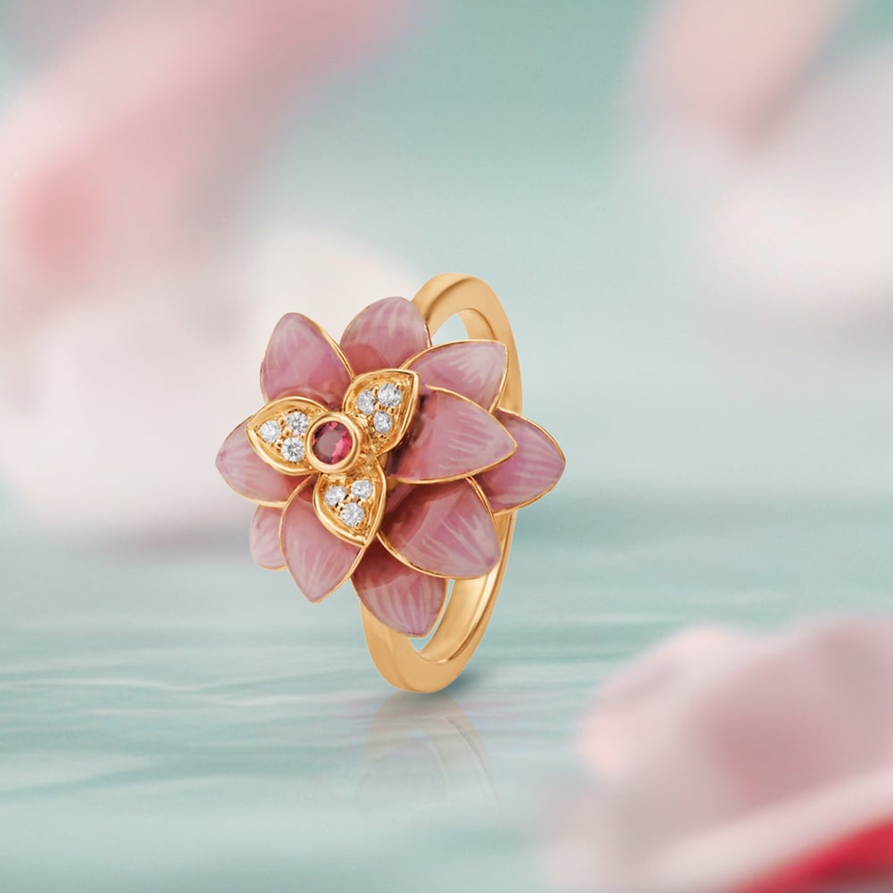 

Rosette Radiance Diamond Ring