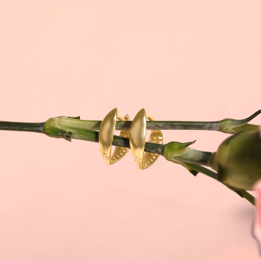 Sculpted Luxe Gold Hoop Earrings,,hi-res image number null